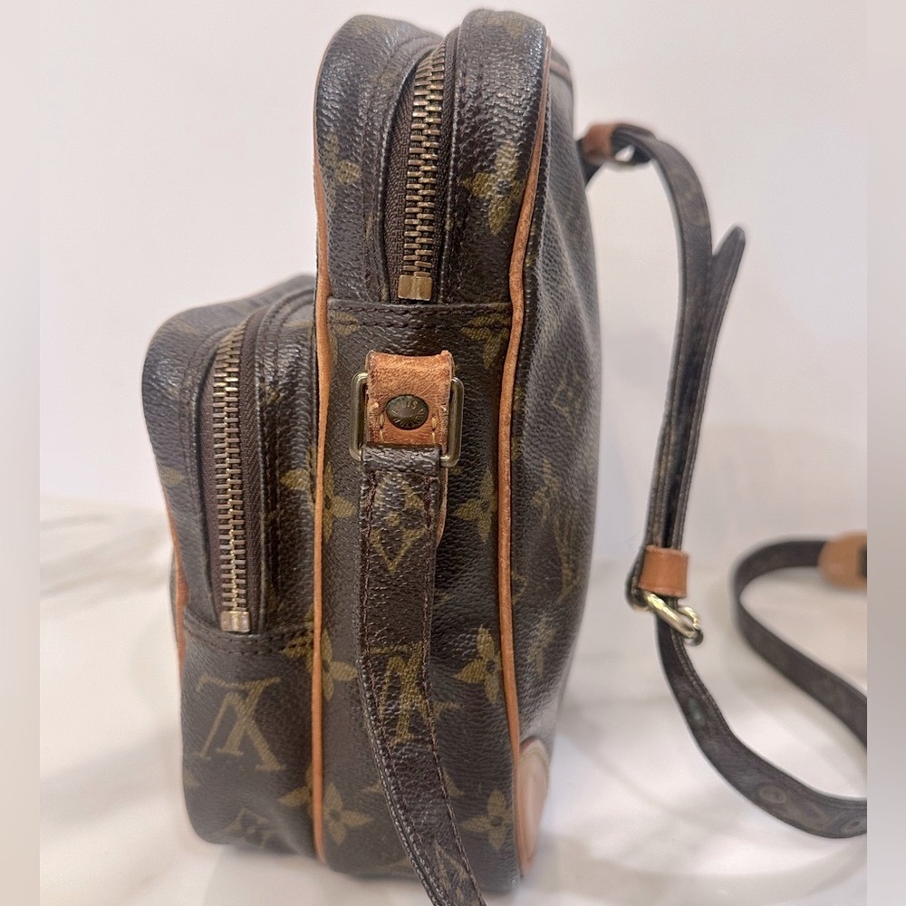 Louis Vuitton Monogram Amazon Bag - Picture 5 of 11